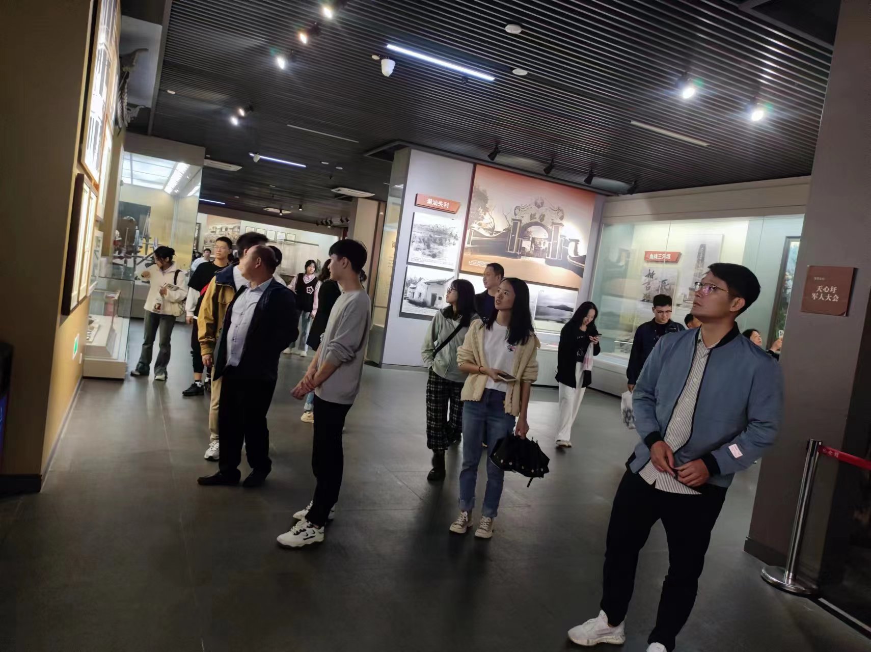 弘扬八一精神 传承红色基因(图3)